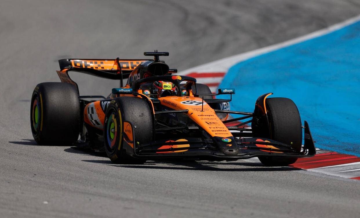 索伯车队横扫红牛车队，皮亚斯特里扛起全队