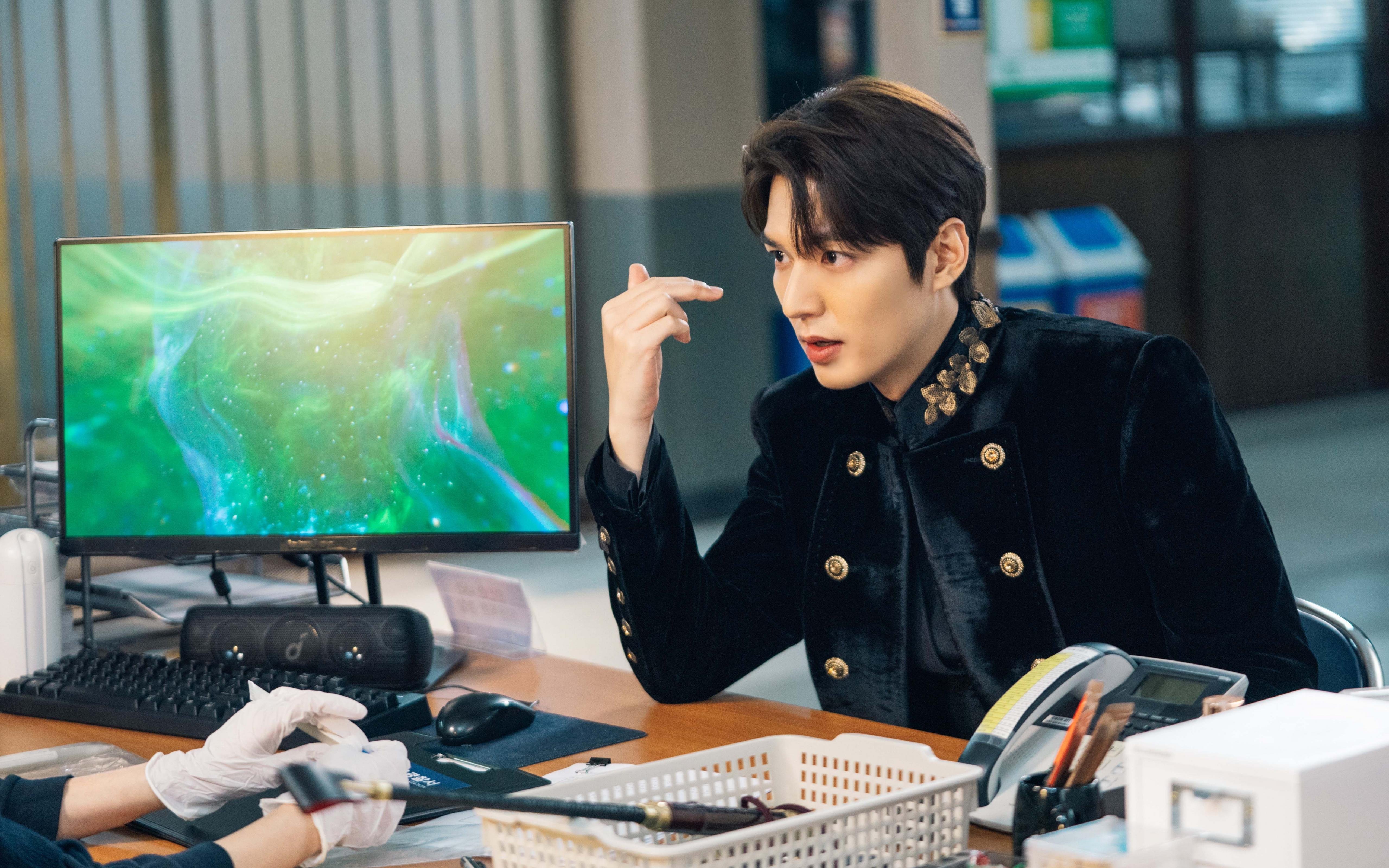 双面战场,从蒙特卡洛的孤影到戴维斯杯的旗帜,阿尔卡拉斯的险胜与蜕变